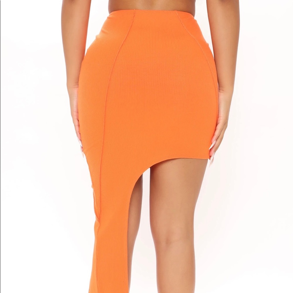 Asymmetrical Skirt - Picture 4 of 5
